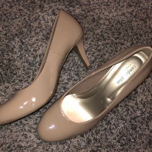 comfort plus by Predictions heels